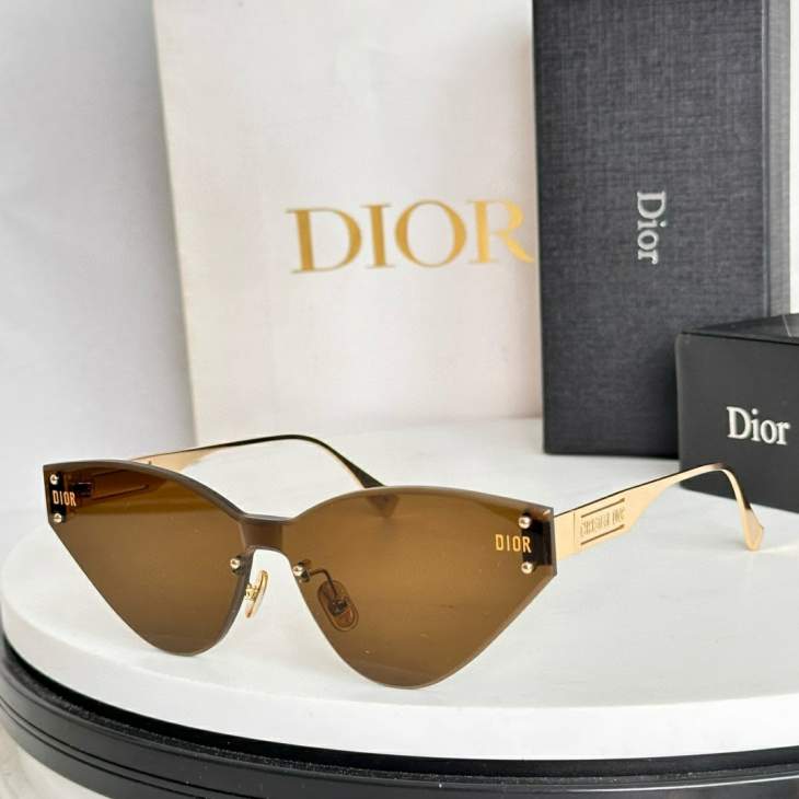 Picture of Dior Sunglasses _SKUfw79398932fw